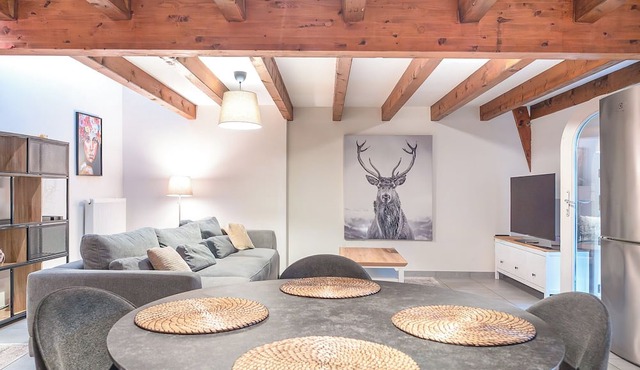 Duplex 80m² | Balcony & parking | Route des Vins