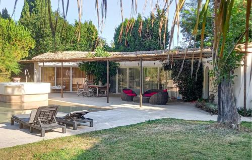 Lovely Home In Aramon